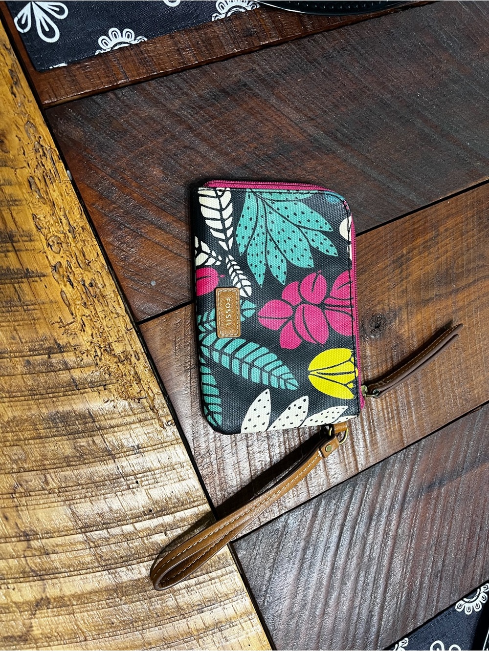 Fossil Floral Zip  Wallet Wristlet - Black with Pink & Teal